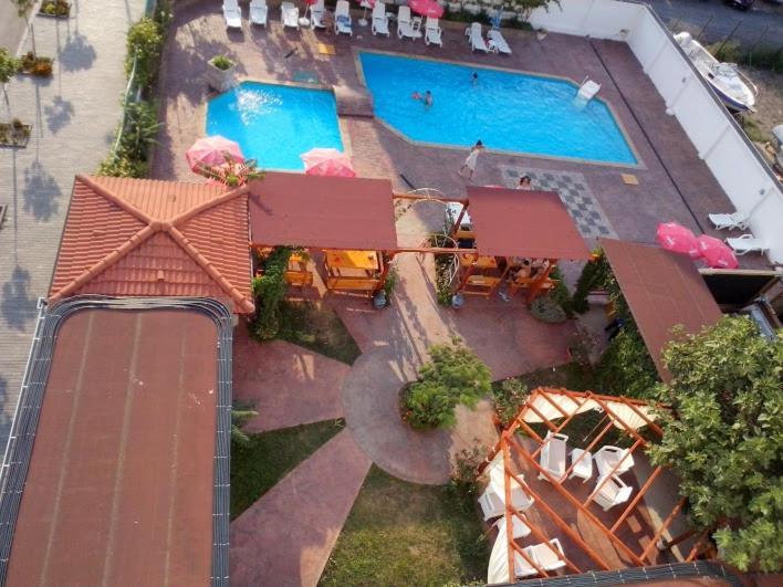 Alba Family Club Hotel Primorsko Exterior photo