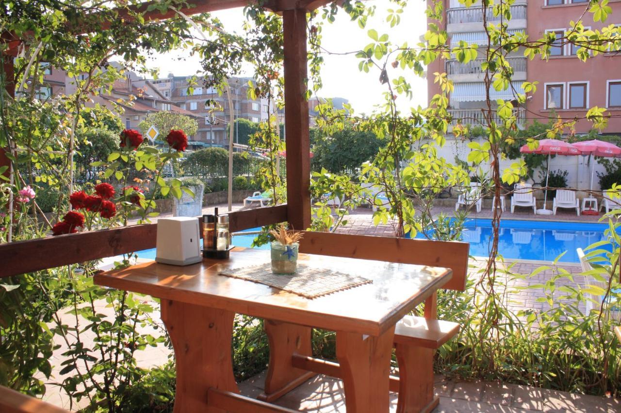 Alba Family Club Hotel Primorsko Exterior photo